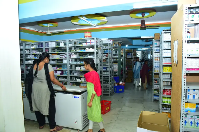 Pharmacy distribution floor